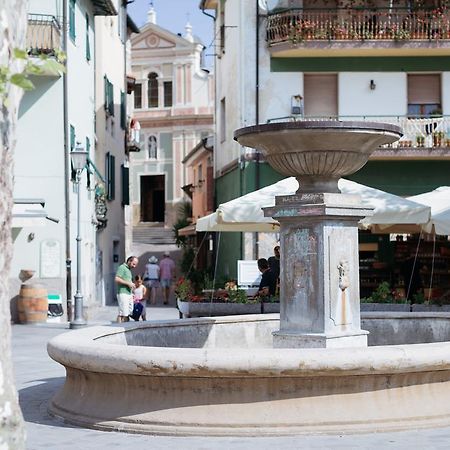 Dussaiga - Camera Delle Rose Dolceacqua Eksteriør billede