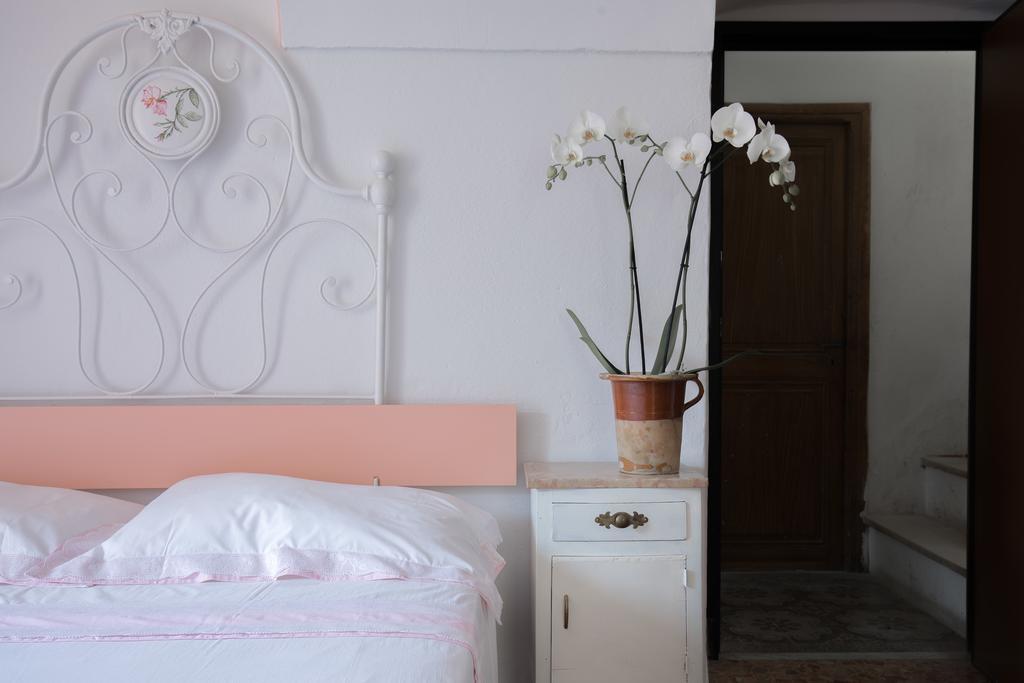 Dussaiga - Camera Delle Rose Dolceacqua Eksteriør billede